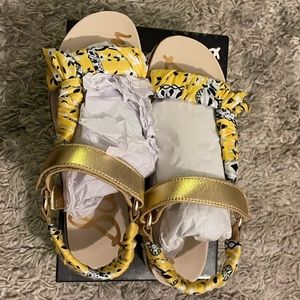 yellow 8 1/2 Sam Edelman Ashie lea/silk for women Brandon Sanders, never worn
